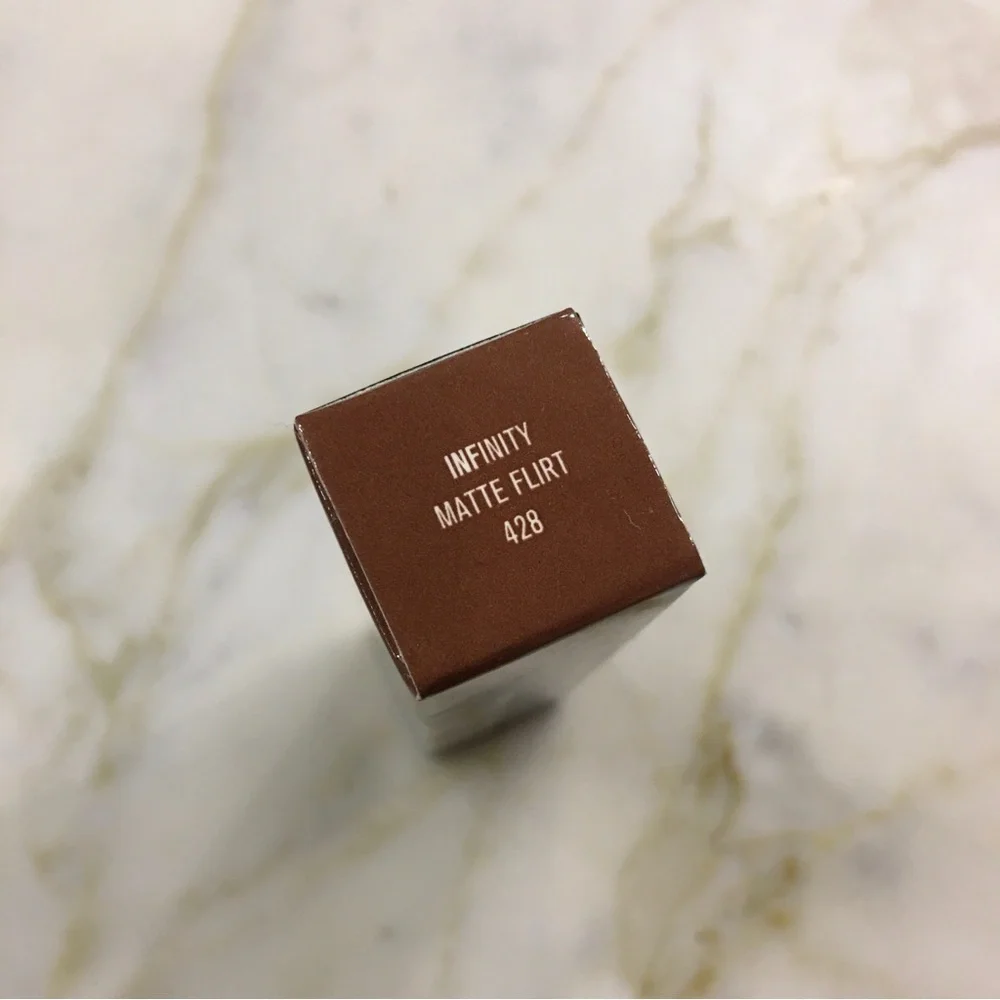 IL MAKIAGE Infinity Lip Cream - Matte Flirt - Picture 6 of 11